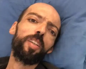 الأسير خليل عواودة يُعلّق إضرابه المفتوح عن الطعام 